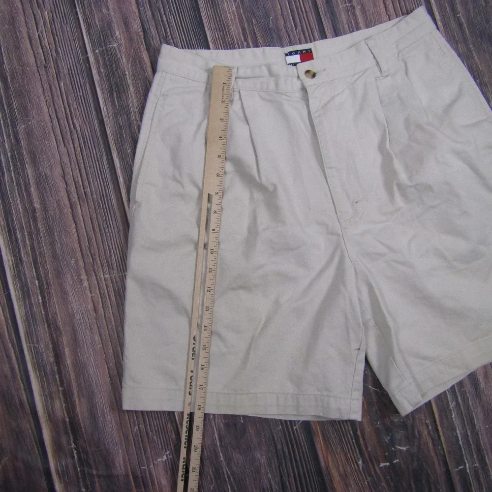 Tommy Hilfiger‎ Mens 33 Beige Pleated Chino Shorts 7 Inch Summer Casual Comfort